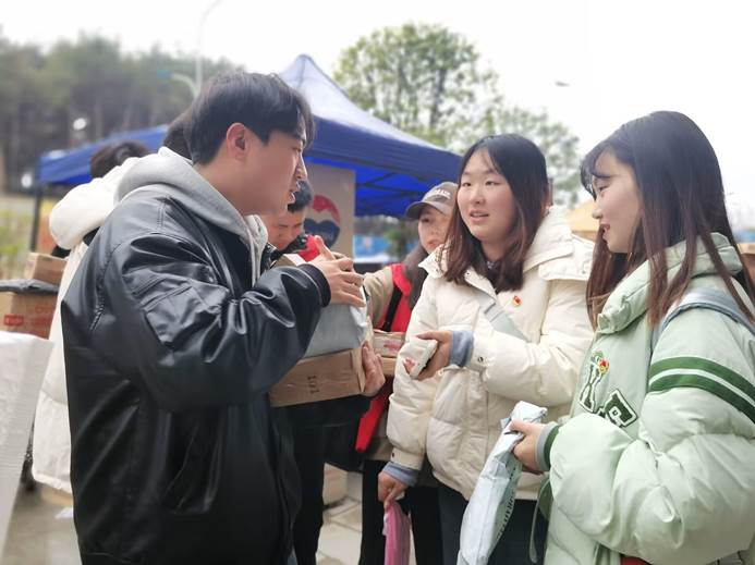 图示, 示意图
中度可信度描述已自动生成:ver1